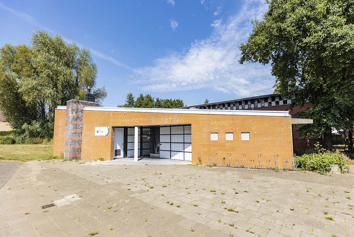 Apeldoorn - wijk Osseveld - Gymzaal Fortlaan